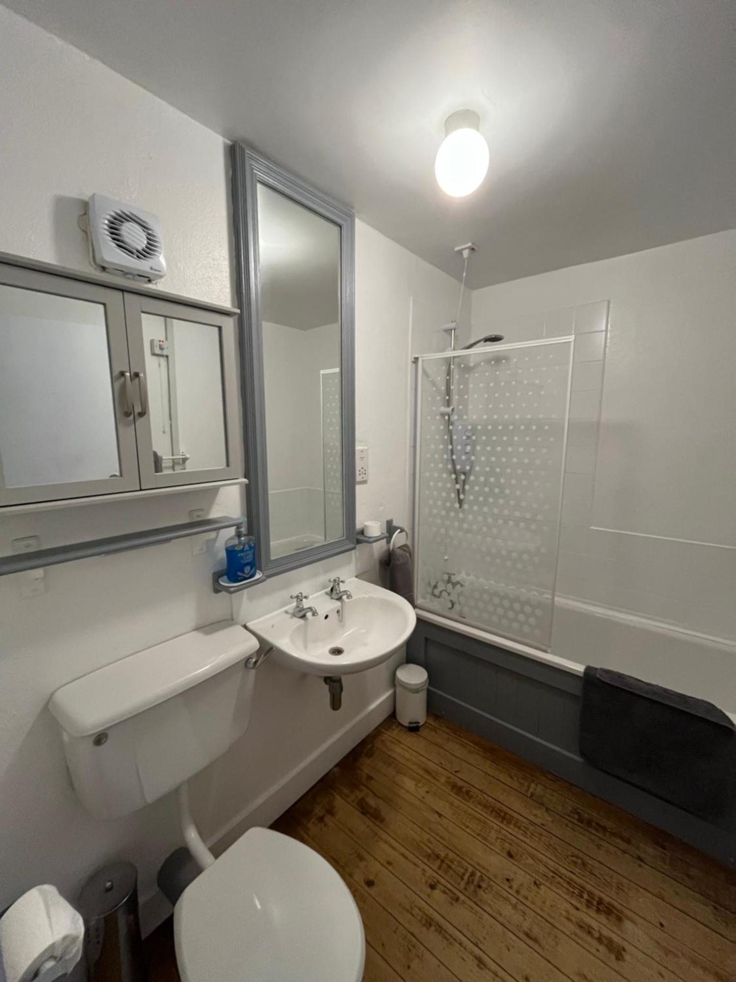 Apartment 12, Sea Wharf Westport Extérieur photo